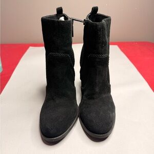 Elegant Black Suede Ankle Boots